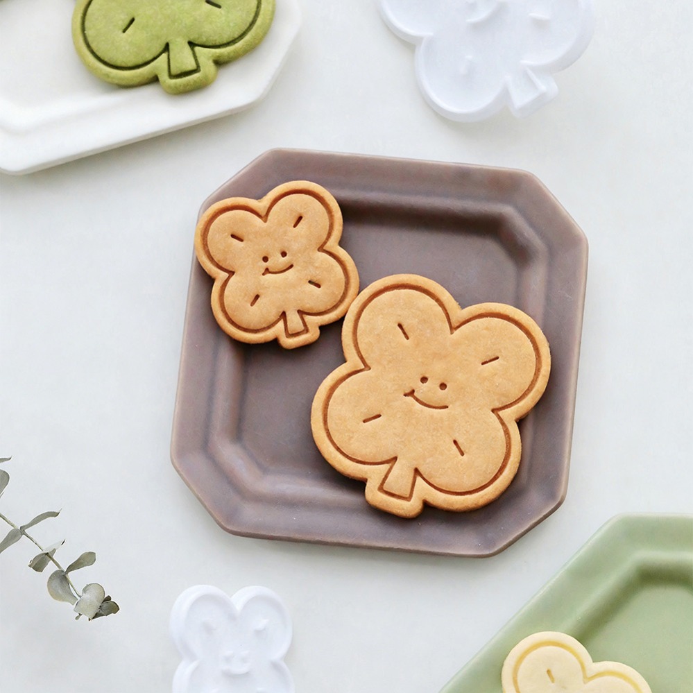 Lucky Four-Leaf Clover Cookie  - đánh giá và giá Kitchen Baking Utensil