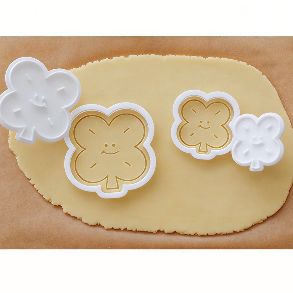 Lucky Four-Leaf Clover Cookie  - đánh giá và giá Kitchen Baking Utensil